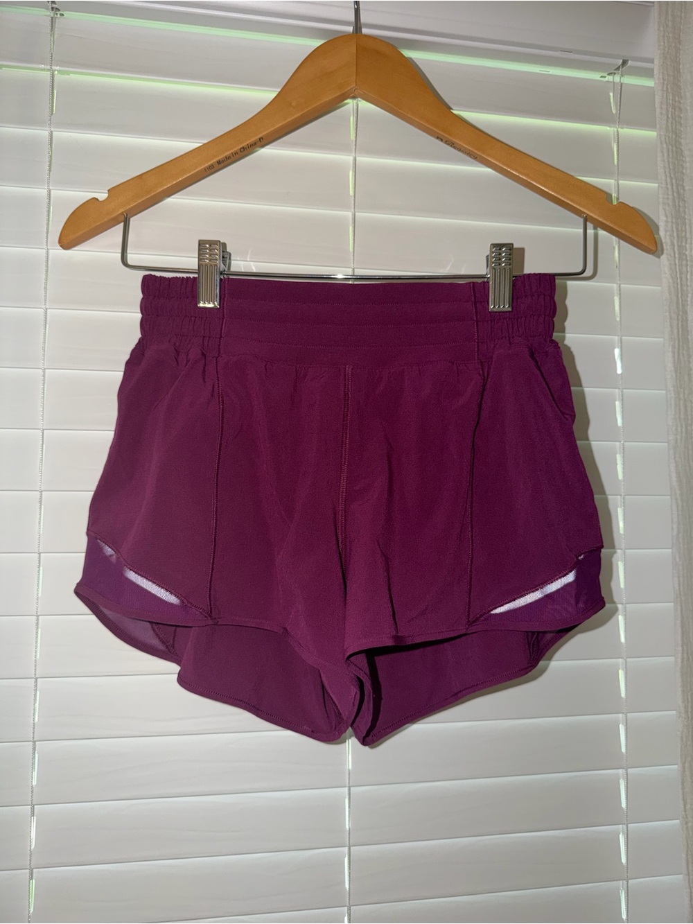 Lululemon Hotty Hot Low-Rise Shorts Purple Size 4 NWOT